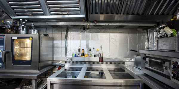 Limpiezas de Conductos de Extracción y Ventilación Madrid Centro · Cocina de Kebabs